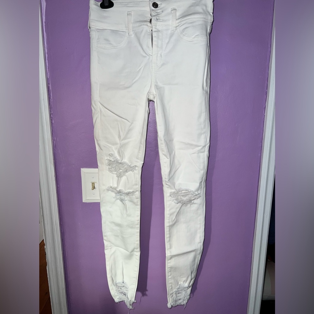 White Distressed Women's American Eagle Jeans